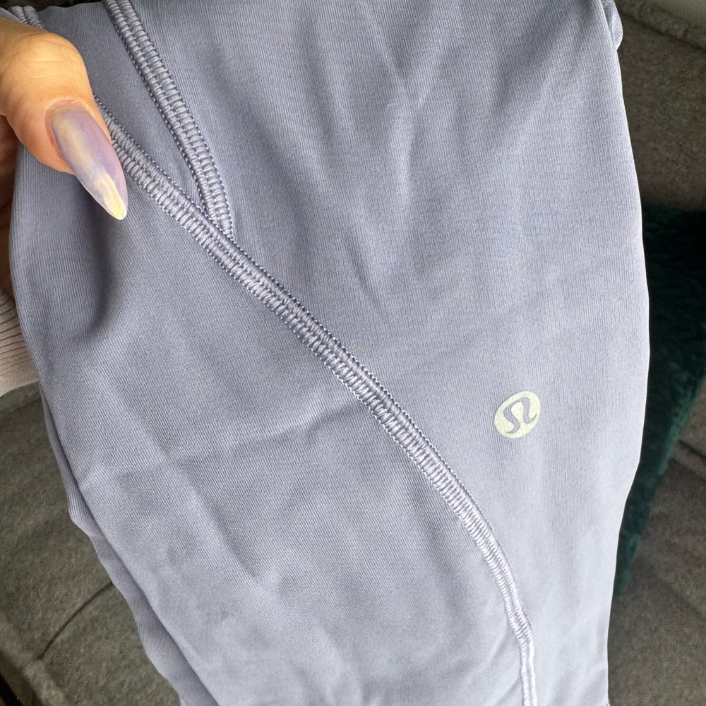 LULULEMON - Women's leggings - 25” - Lavender - Never Worn - Picture 4 of 4